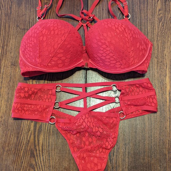 Victoria's Secret Red Lace Bombshell Add-2-cups Push-up Bra and Thong - Picture 7 of 9